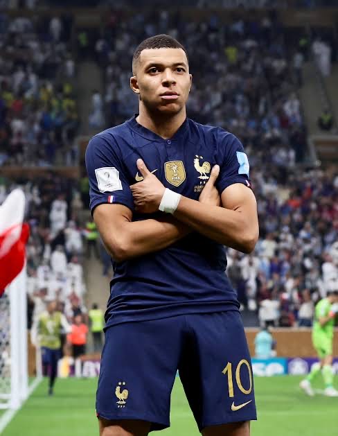 Mbappe Tells PSG He’ll Leave At End Of Season