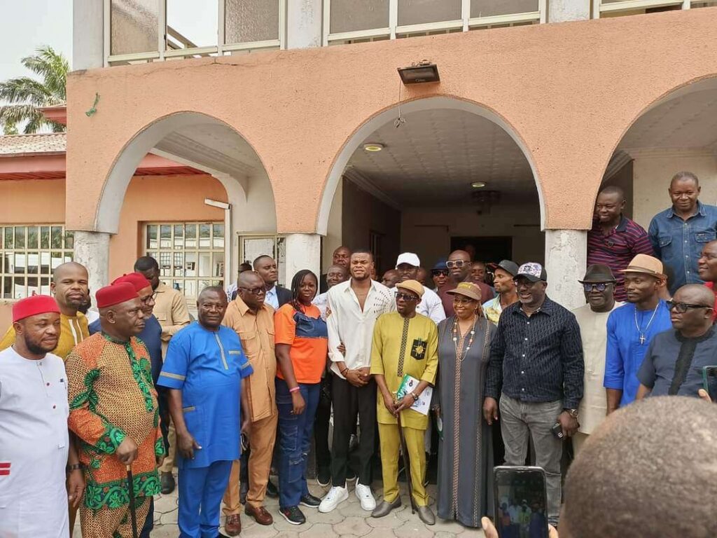 Nwabali Honoured With Chieftiancy Title In Egbema Kingdom